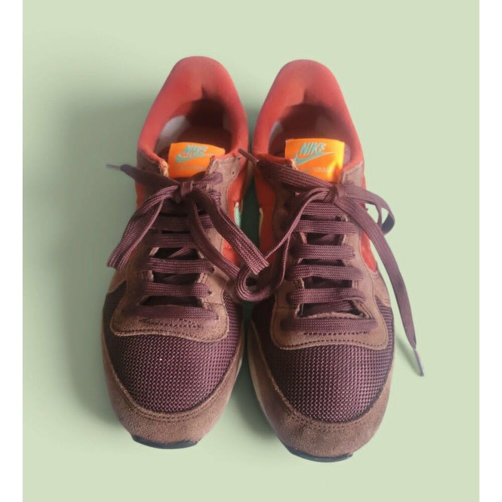 Nike suede and nylon sneakers size 6